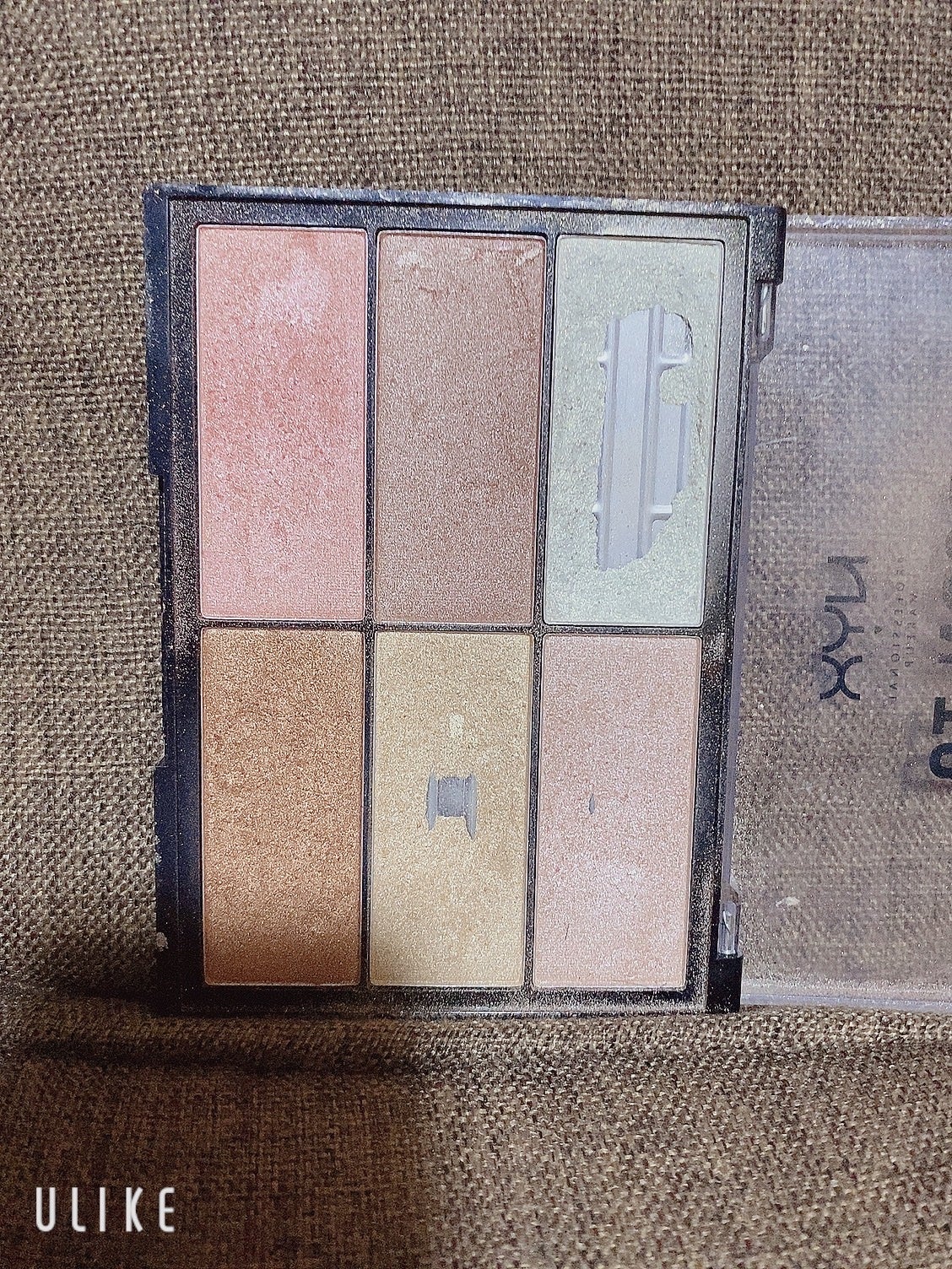 ボーントゥーグロー ハイライトパレット/NYX Professional Makeup/パウダーハイライトを使ったクチコミ(2枚目)