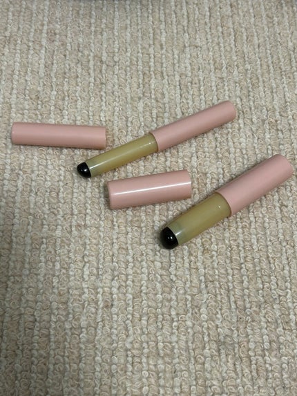 DAISO シリコーンリップブラシのクチコミ「今回は、DAISOに売ってあったシリコンブラシの大小を買ってみました!使っているみて見ると、使.....」(2枚目)