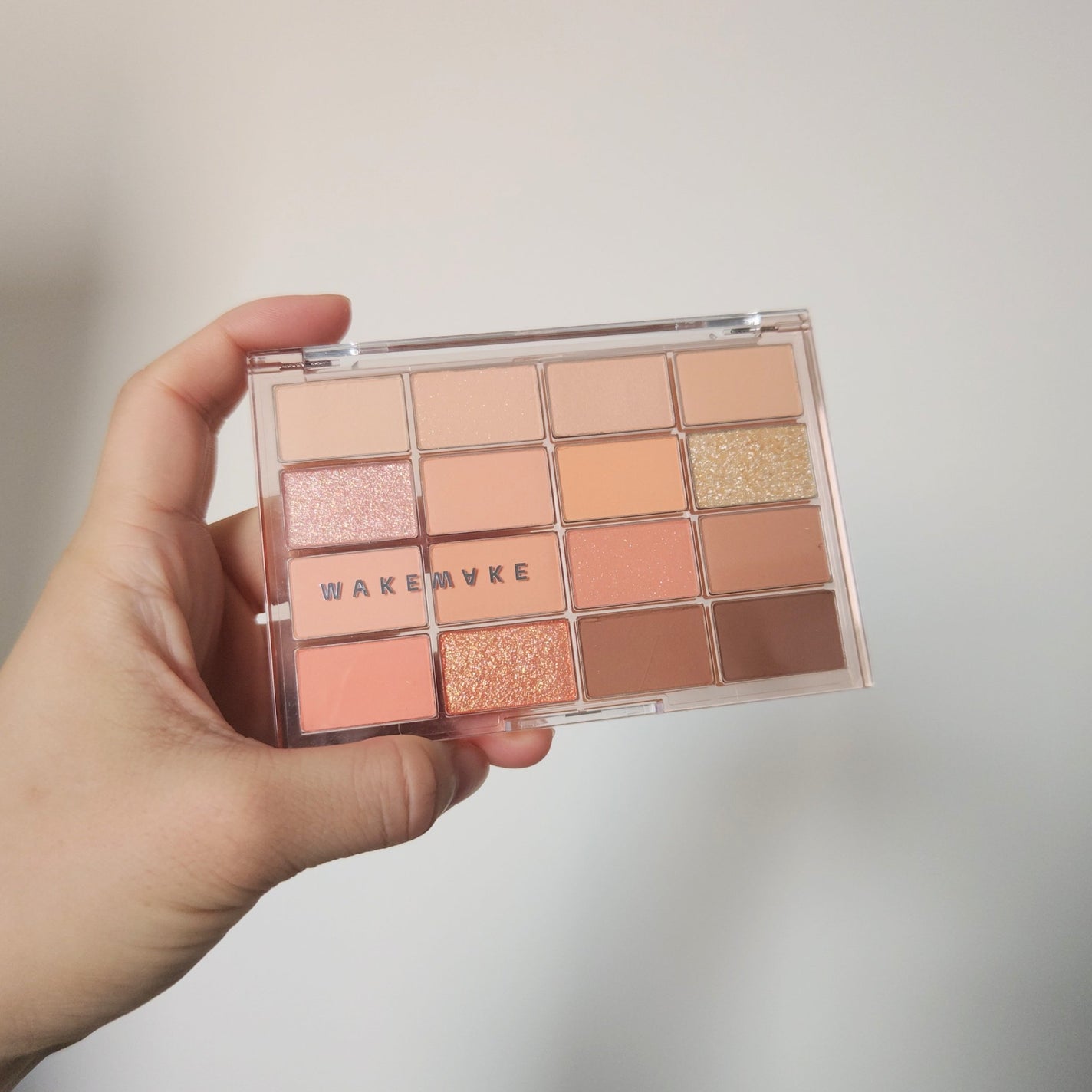 ソフトブラーリングアイパレット/wakemake/アイシャドウパレットを使ったクチコミ(2枚目)