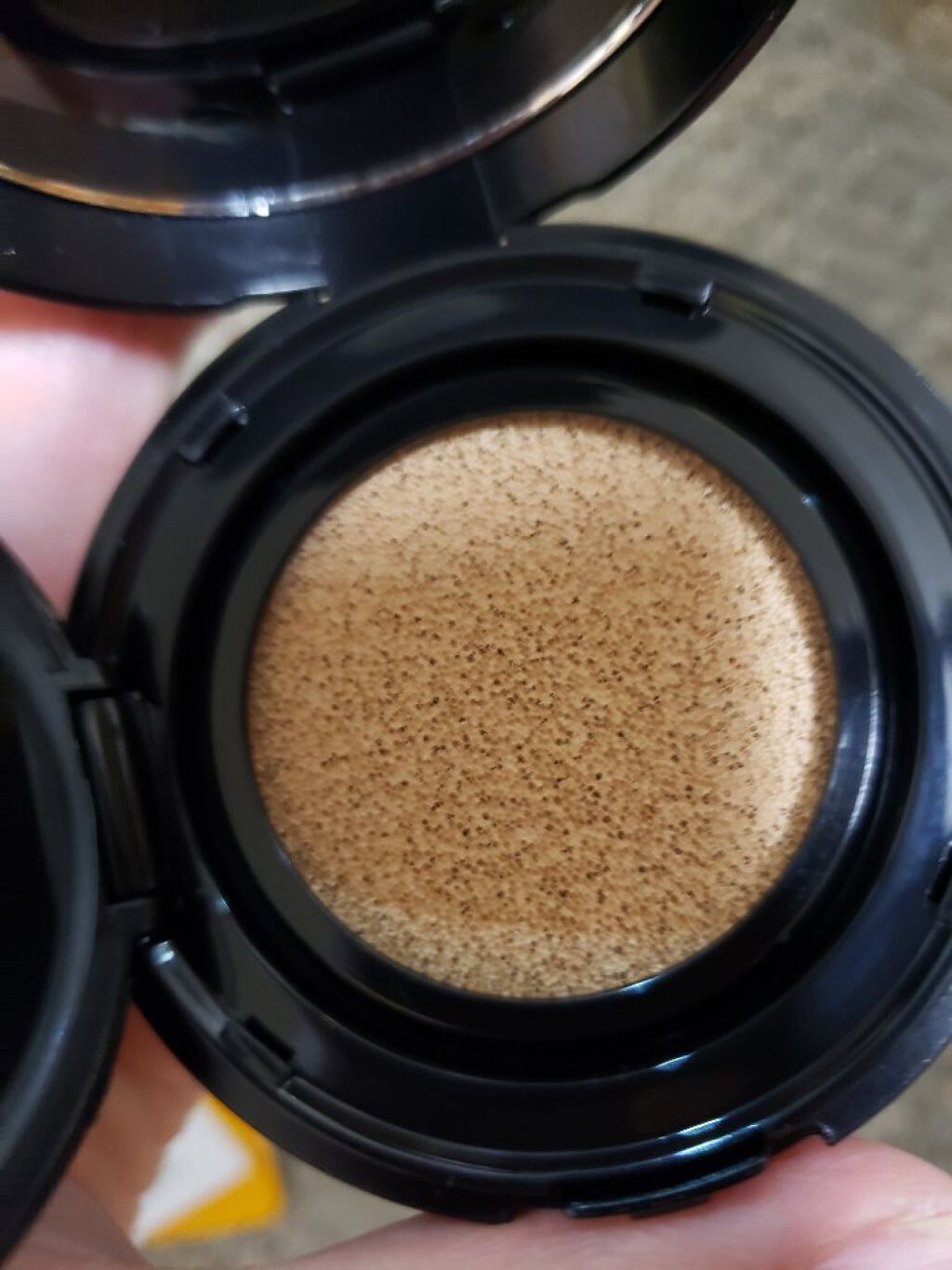 ブラック クッション/HERA/クッションファンデーションを使ったクチコミ（2枚目）