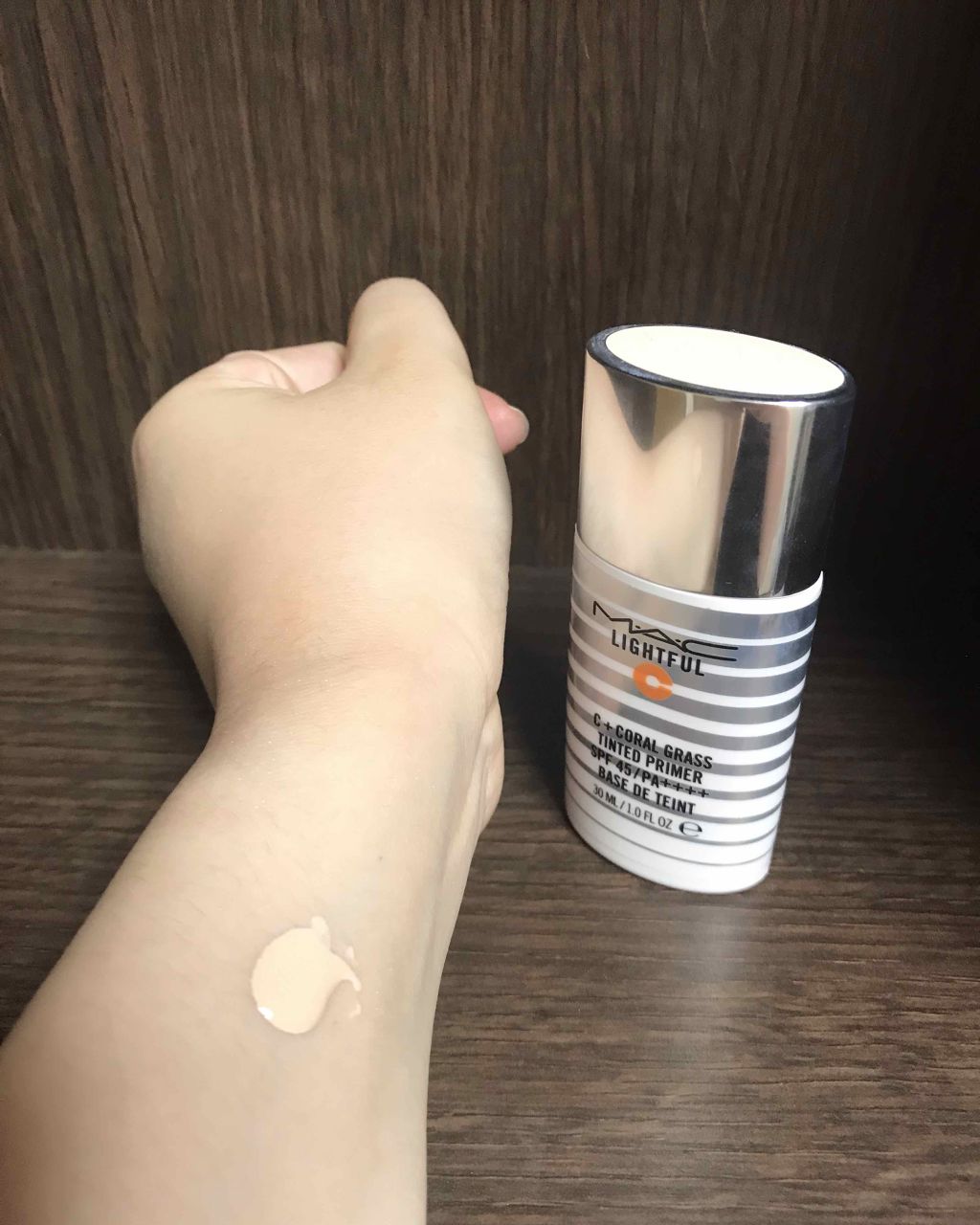 ライトフル Ｃ＋ティンティッド プライマーSPF45(PA++++)/M・A・C/化粧下地を使ったクチコミ（2枚目）