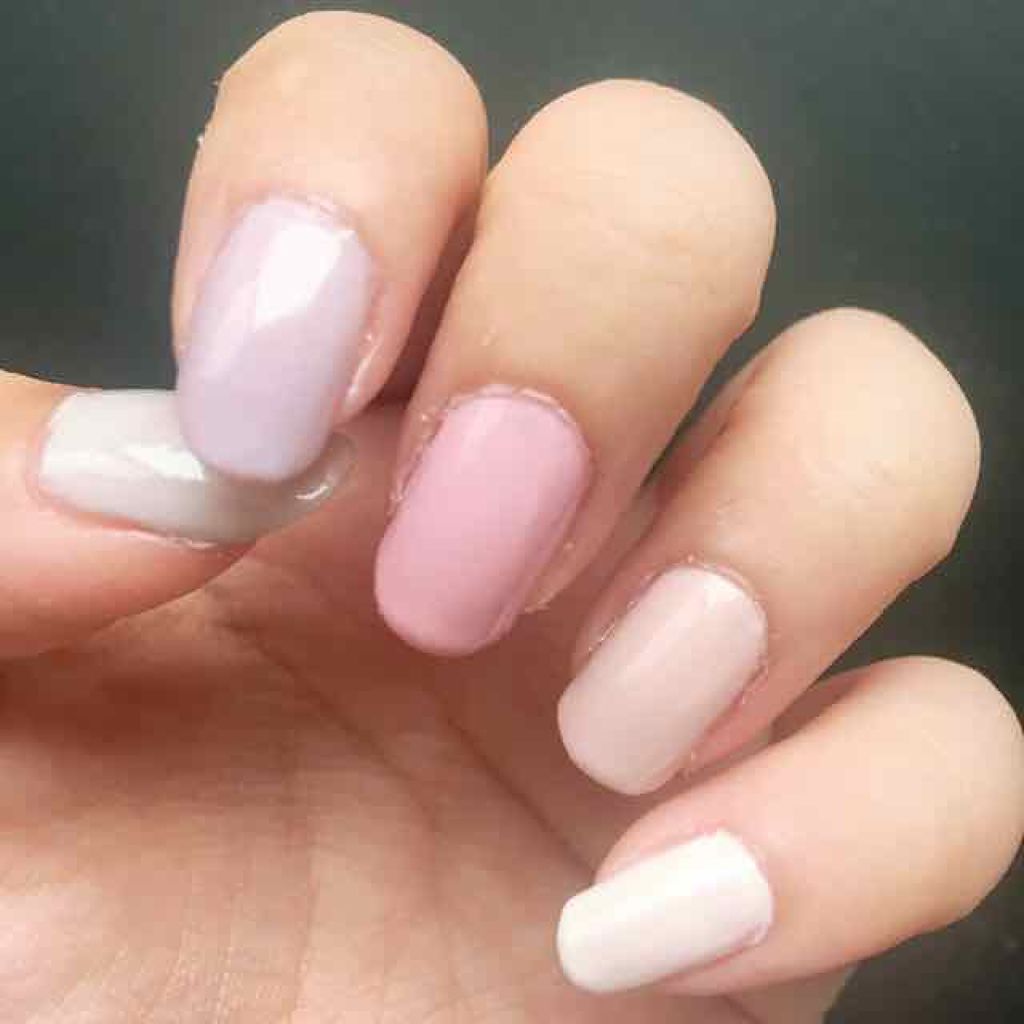 スモーキーぺタルネイルS/セリア/マニキュアを使ったクチコミ（2枚目）