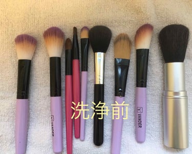 DAISO メイクブラシ専用クリーナーのクチコミ「今回はダイソーの
"Make up Brush Cleaner"
です。

2枚目が洗浄前、3.....」（2枚目）