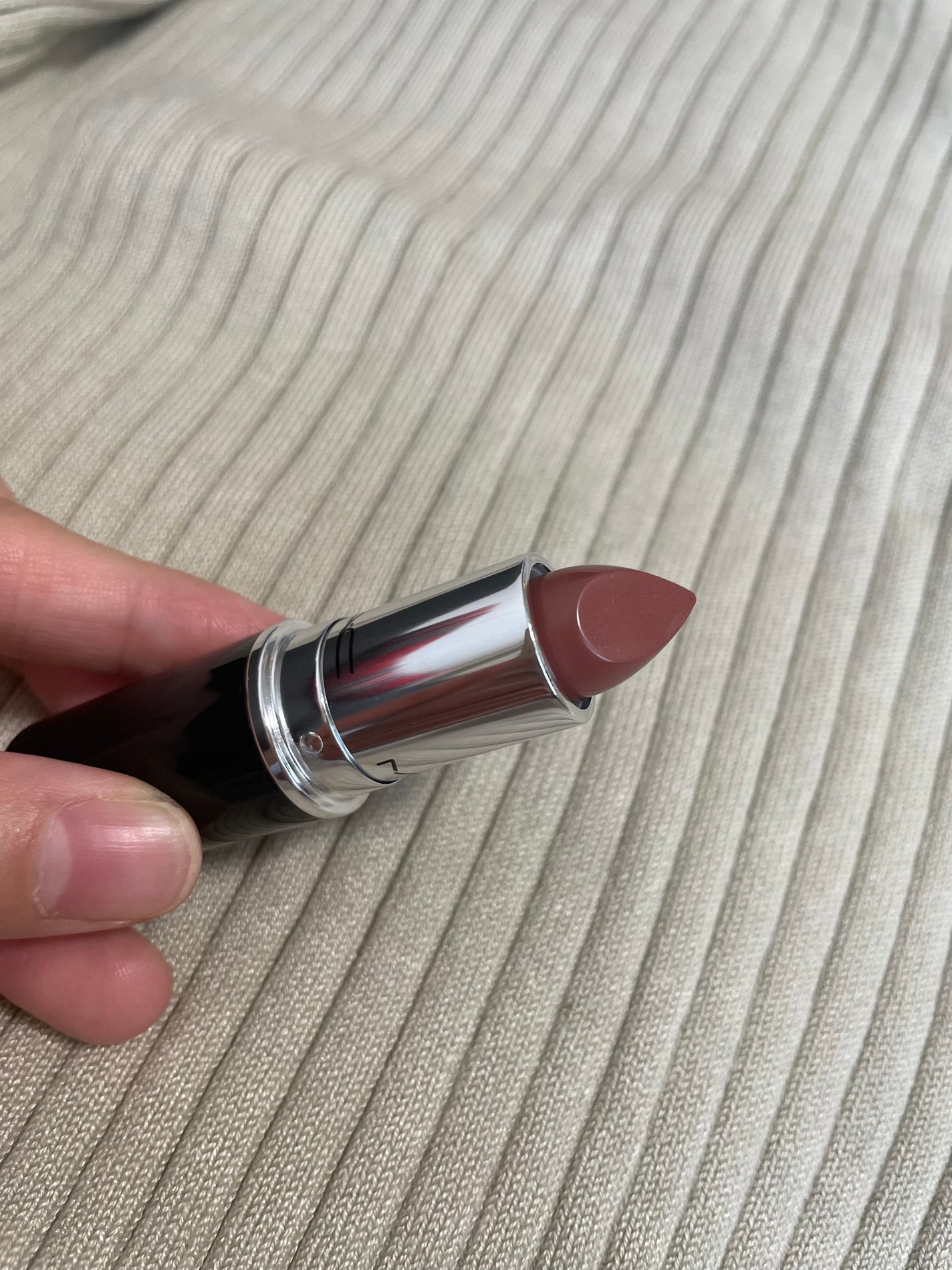 ラスターガラス リップスティック/M・A・C/口紅を使ったクチコミ(2枚目)