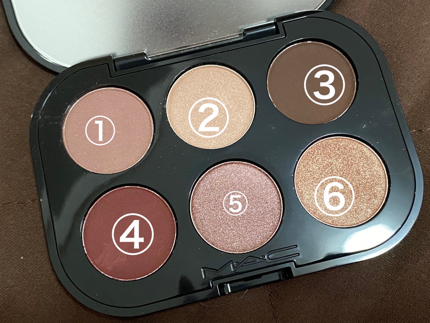 コネクト イン カラー アイシャドウ パレット × 6/M・A・C/アイシャドウパレットを使ったクチコミ(2枚目)