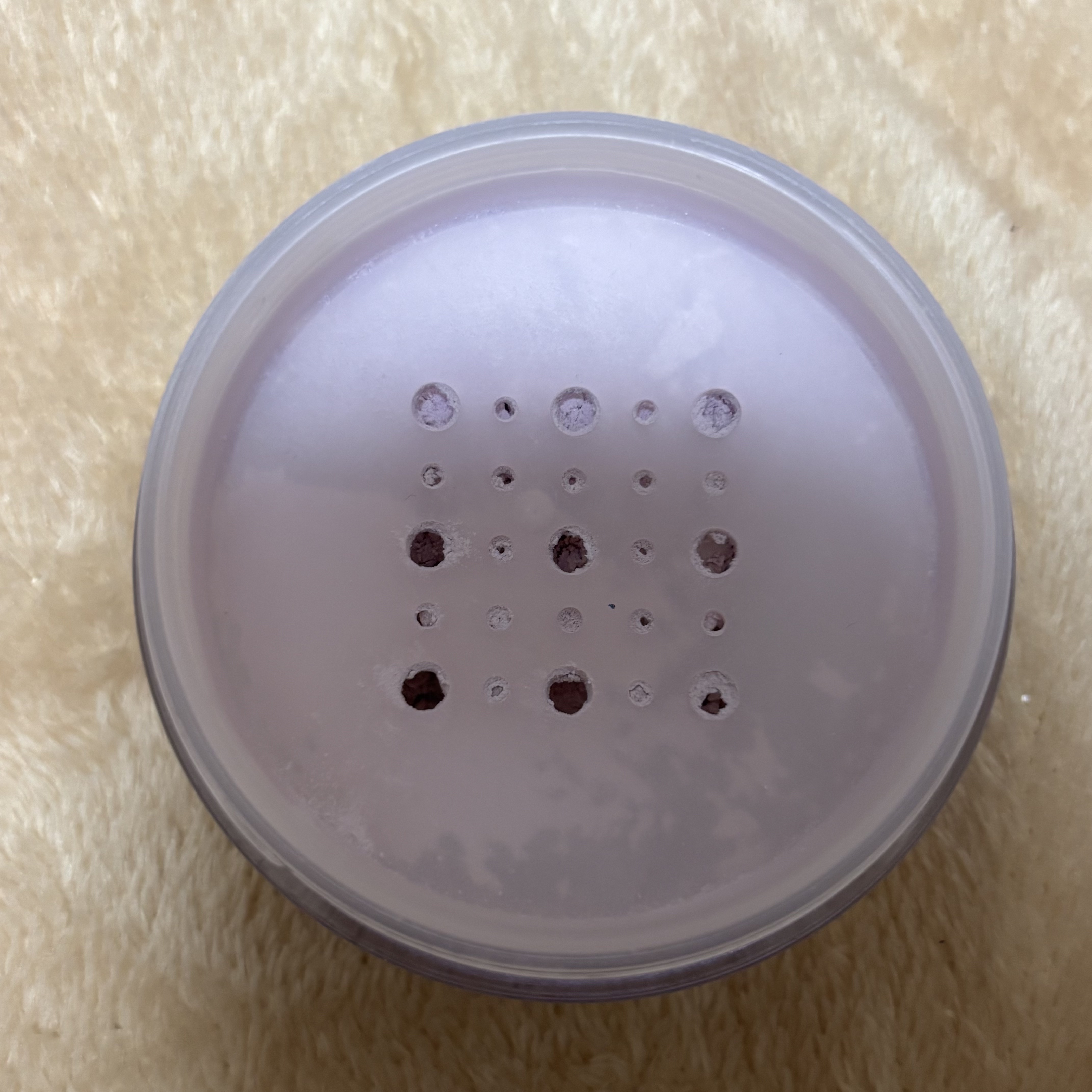 チャコット フィニッシングパウダー モイスト 776 ラベンダー/チャコット・コスメティクス/ルースパウダーを使ったクチコミ（3枚目）