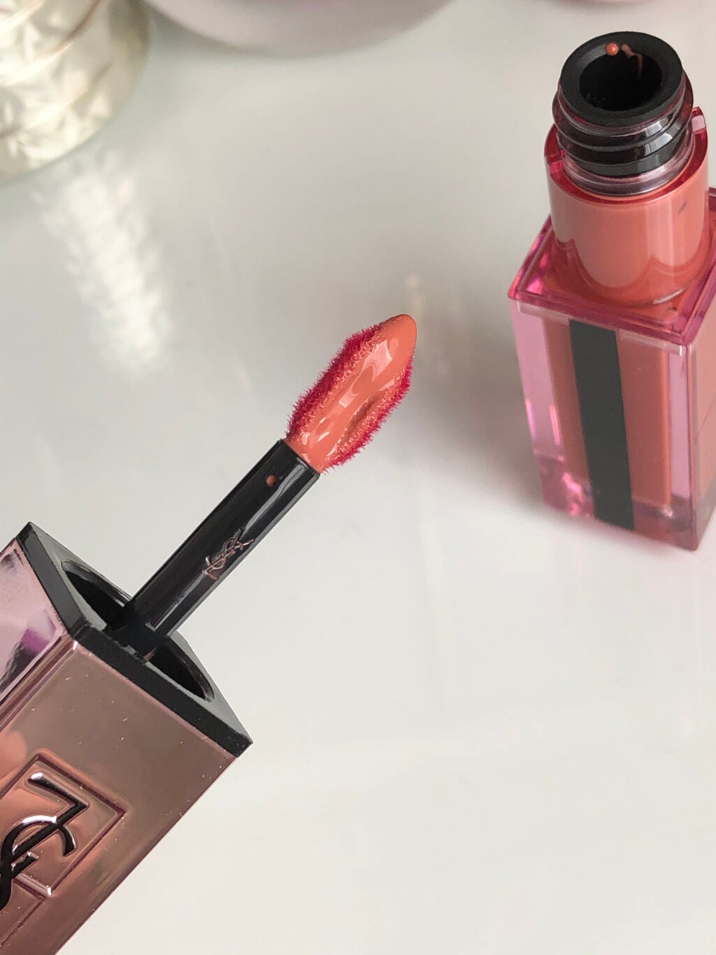 ルージュ ピュールクチュール ヴェルニ ウォーターグロウ/YVES SAINT LAURENT BEAUTE/口紅を使ったクチコミ(2枚目)