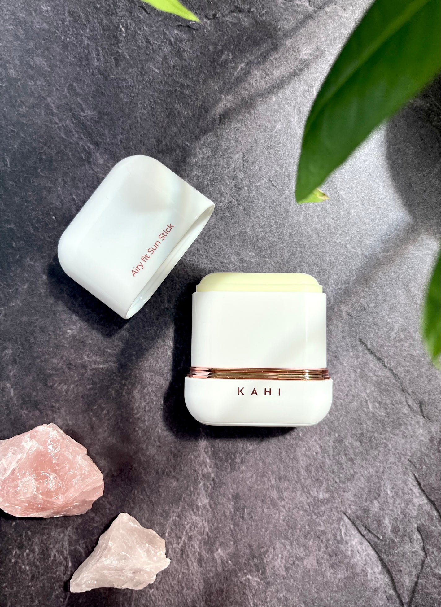 エアリーフィットサンスティック/KAHI/日焼け止めスティックを使ったクチコミ(1枚目)