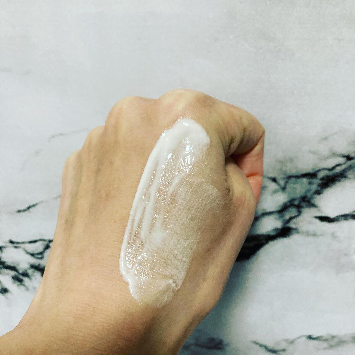 ニベアUV ディープ プロテクト&ケア トーンアップ エッセンス/ニベア/日焼け止めローションを使ったクチコミ(4枚目)