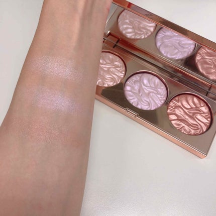 ペイント ウィズ ライト ラディアント フェイス イルミネーター トリオ/ローラ メルシエ/プレストパウダーを使ったクチコミ(2枚目)