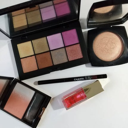 RMK ダンシング ディメンションズ アイシャドウパレットのクチコミ「#今日のメイク
今日はRMKでメイク。
またこんなパレット、出ないかなぁ??(昨日と同じ文).....」(1枚目)