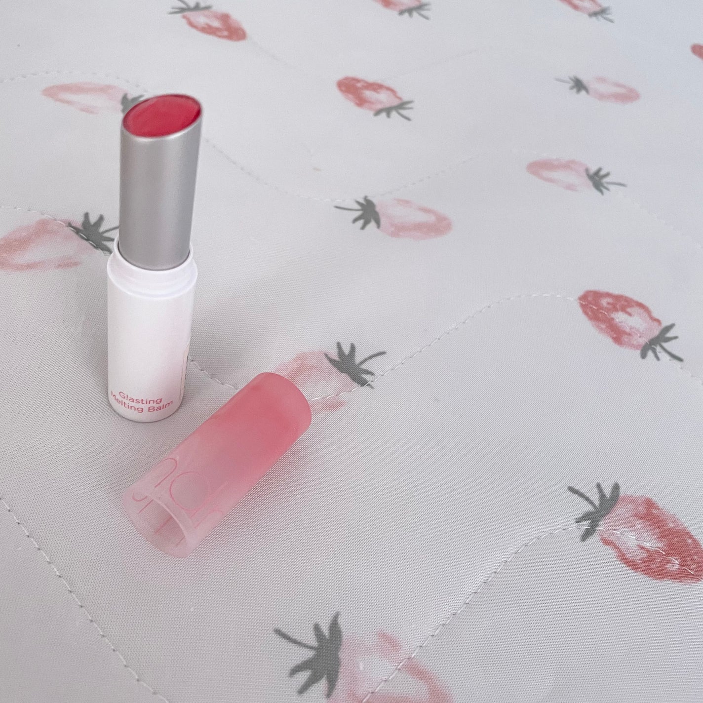 グラスティングメルティングバーム/rom&nd/リップバームを使ったクチコミ(1枚目)