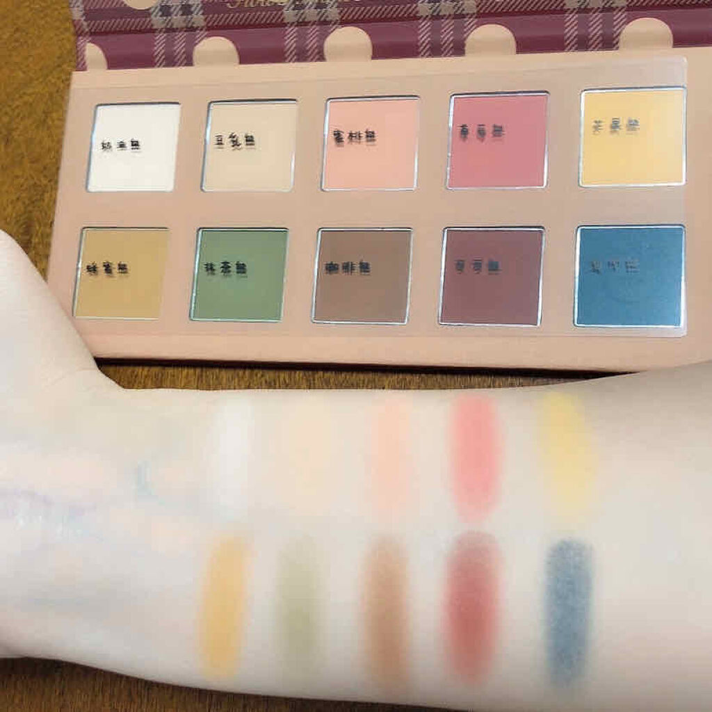 Love Bear 10色アイシャドウパレット/FlowerKnows/アイシャドウパレットを使ったクチコミ（3枚目）