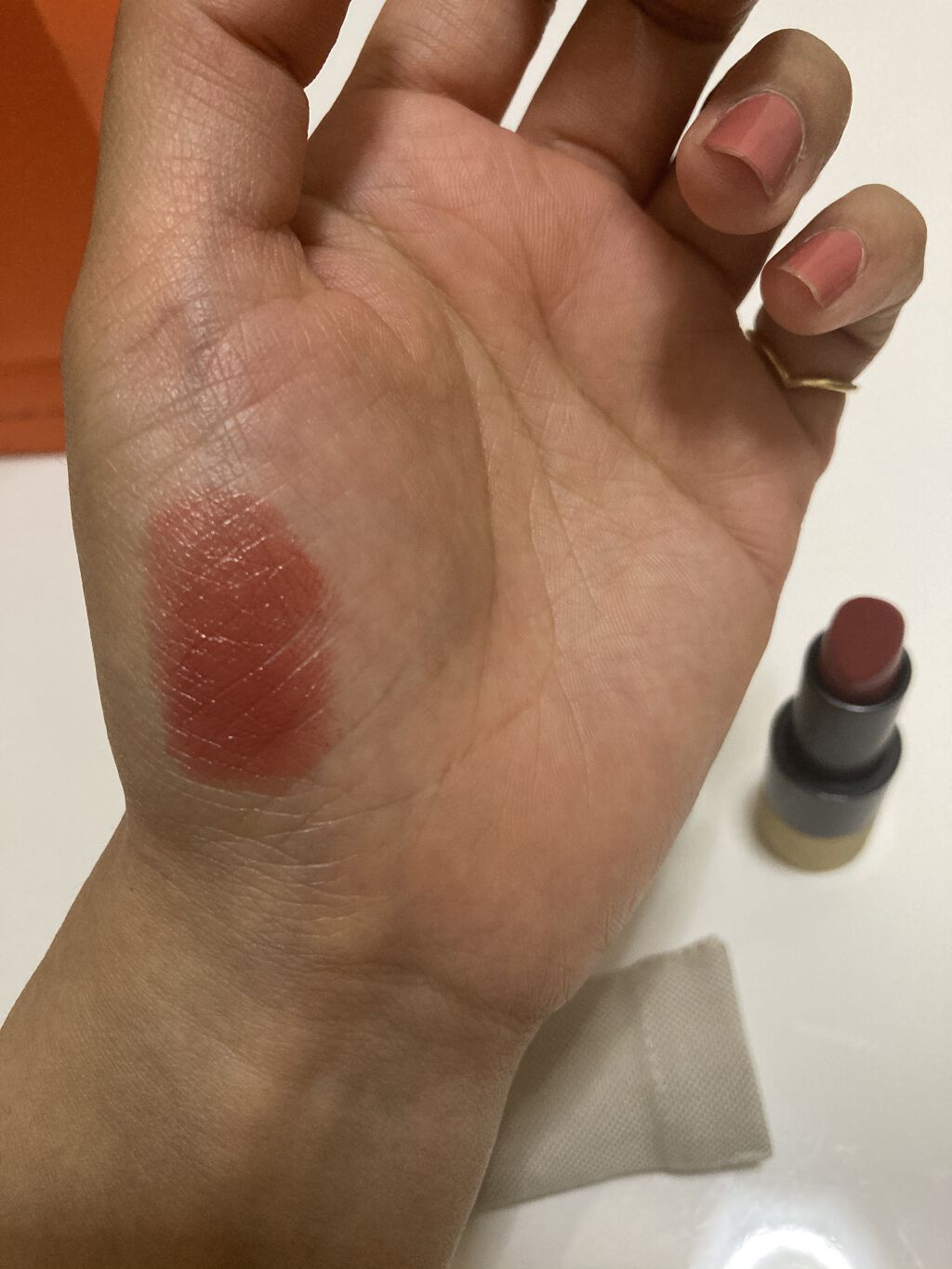 〈ルージュ・エルメス〉 ルージュ ア レーヴル サティネ 21 ローズ・エピセ/エルメス/口紅を使ったクチコミ（2枚目）