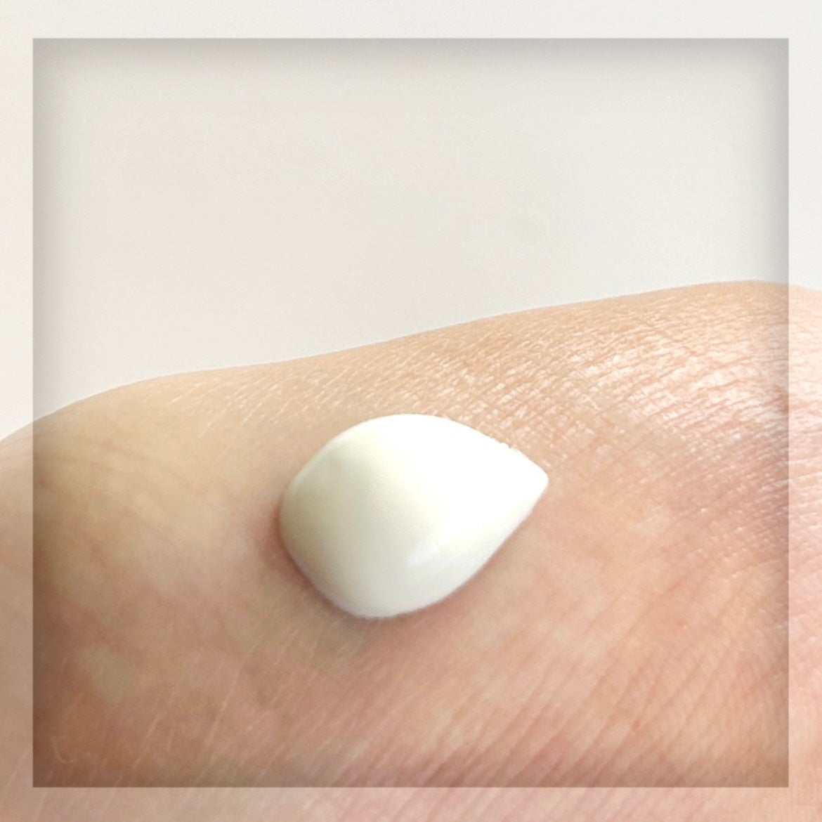 ヴィーガン リリーフ サン エッセンス /athé/日焼け止めクリームを使ったクチコミ(8枚目)