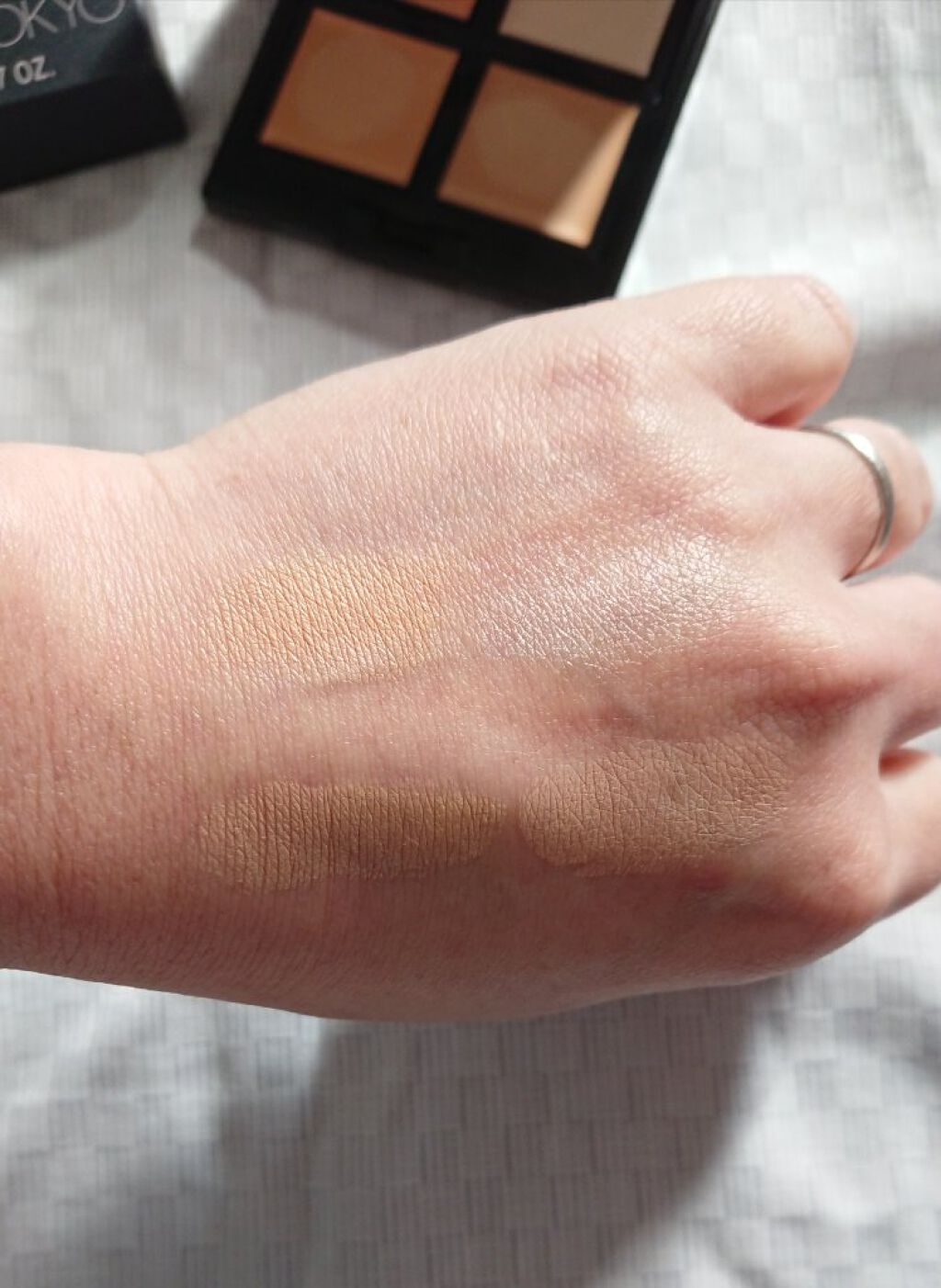 スキンリフレクト フレッシュ コンシーラー/ADDICTION/パレットコンシーラーを使ったクチコミ(4枚目)