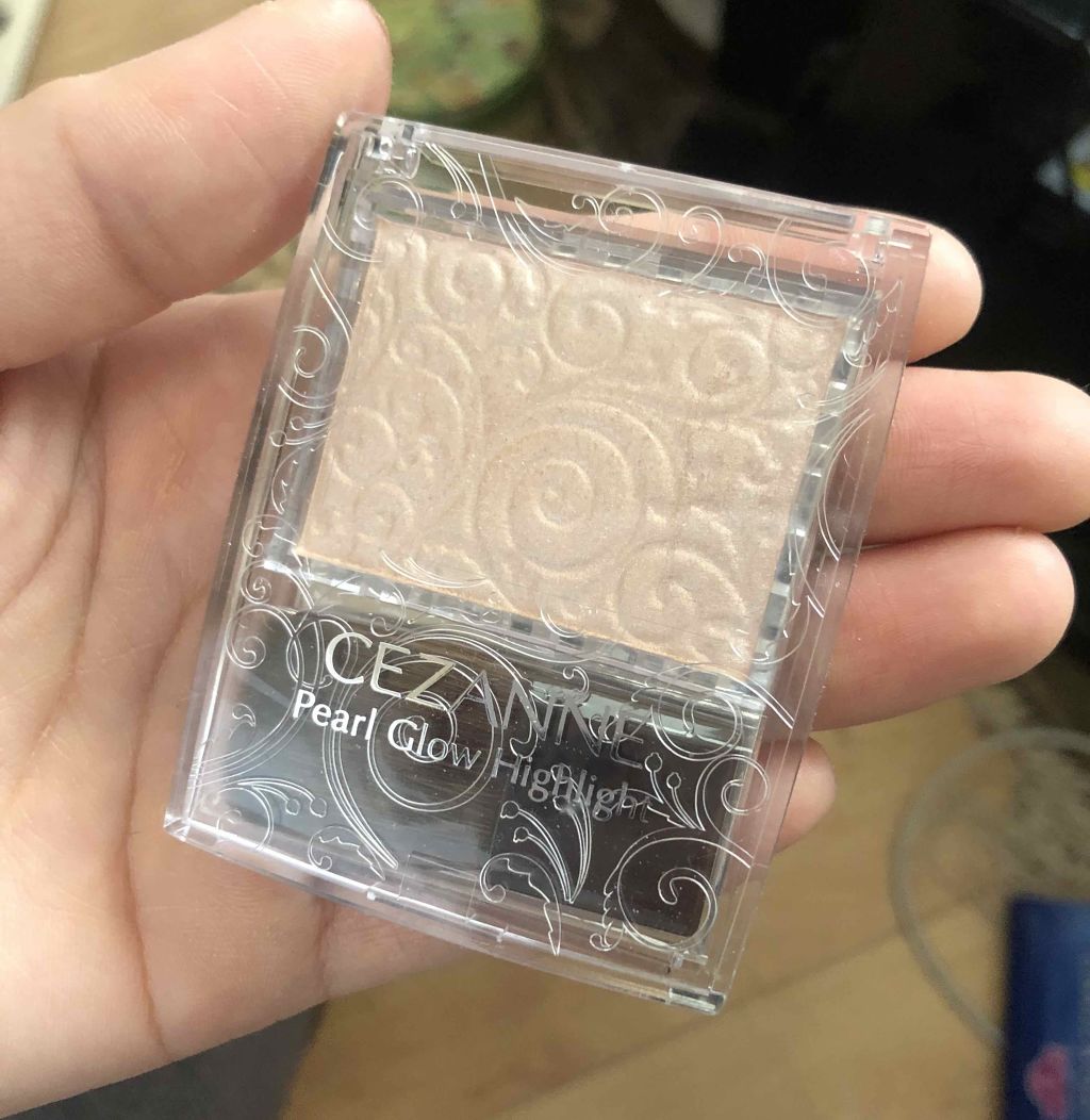 りおん on LIPS 「ハイライトがなくなったのでクチコミ評価がたかいセザンヌのハイラ..」(1枚目)