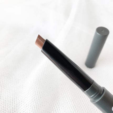 ツートンカラーアイブロウペンシル 02 少し明るいブラウンの髪に/GENE TOKYO/アイブロウペンシルの画像