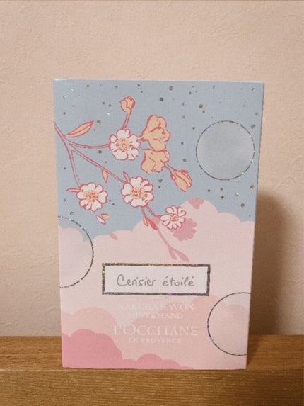 L'OCCITANE サクラサボン モイスチャーミストのクチコミ「とっても使うのが遅くなってしまったけど、良い匂い✨
ロクシタンのクリームは保湿力高いから、特.....」(1枚目)