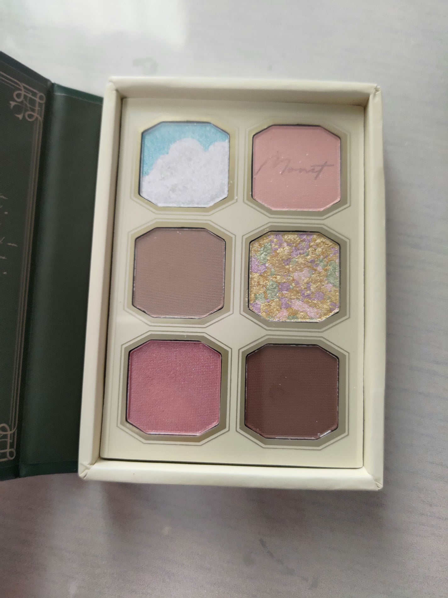 絵画アイシャドウパレット/MilleFée/アイシャドウパレットを使ったクチコミ(2枚目)