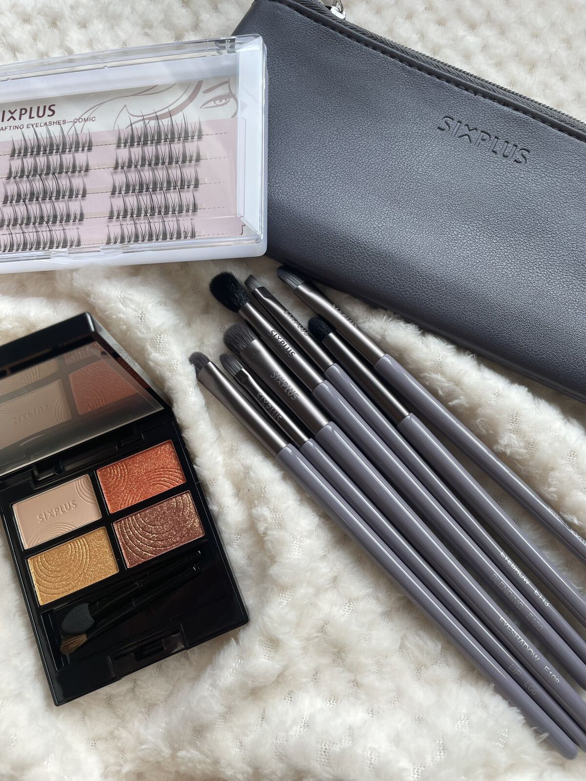 SIXPLUS 4色アイシャドウ #03サンセットブラウン/SIXPLUS/アイシャドウパレットを使ったクチコミ（2枚目）