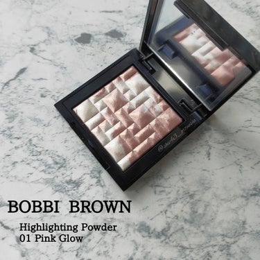 BOBBI BROWN ハイライティング パウダーのクチコミ「購入品
#ボビィブラウン
#ハイライティングパウダー
01 Pink  Glow
ミニサイズ4.....」（1枚目）