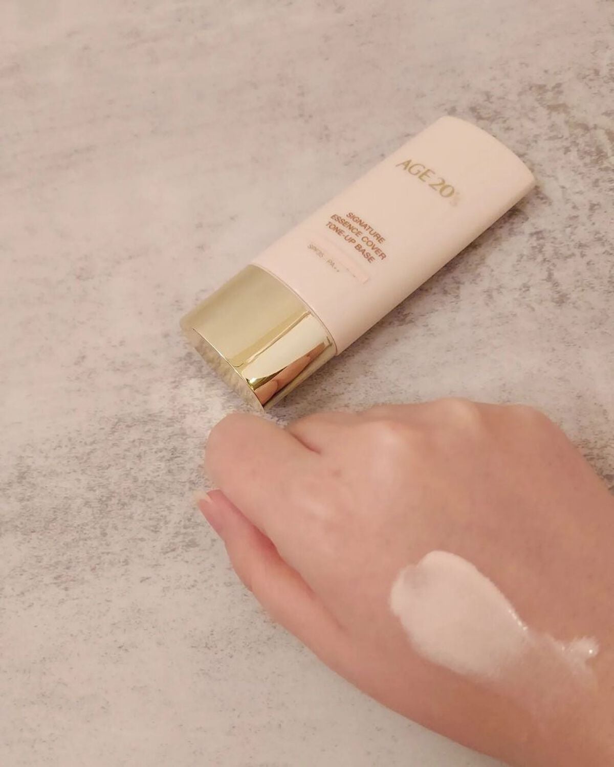 シグネチャーエッセンスカバー トーンアップベース/AGE20’s/化粧下地を使ったクチコミ(4枚目)
