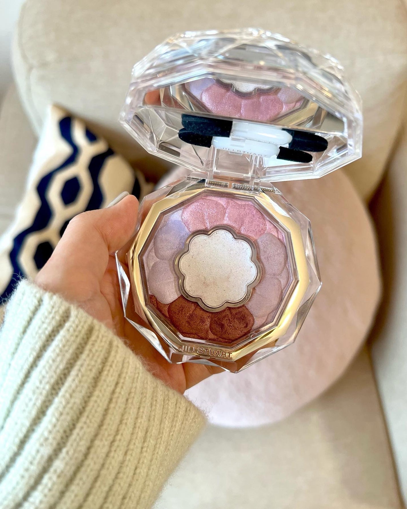 ジルスチュアート ブルームクチュール アイズ/JILL STUART/アイシャドウパレットを使ったクチコミ(1枚目)