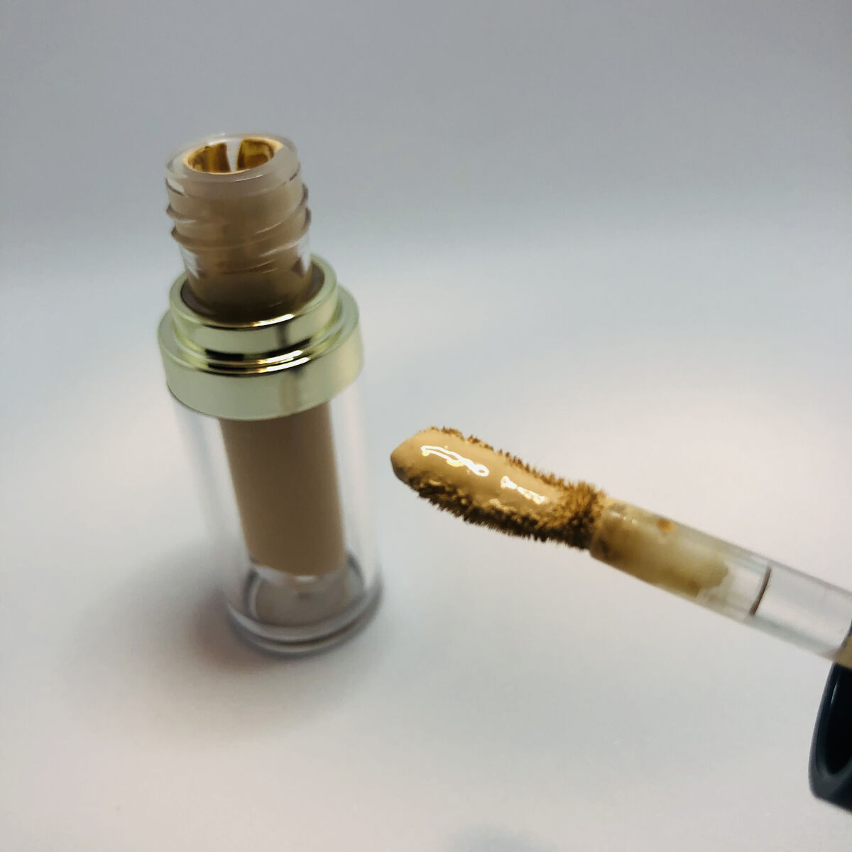 タトゥーウォータープルーフスカーコンシーラー/フォレンコス/リキッドコンシーラーを使ったクチコミ（2枚目）