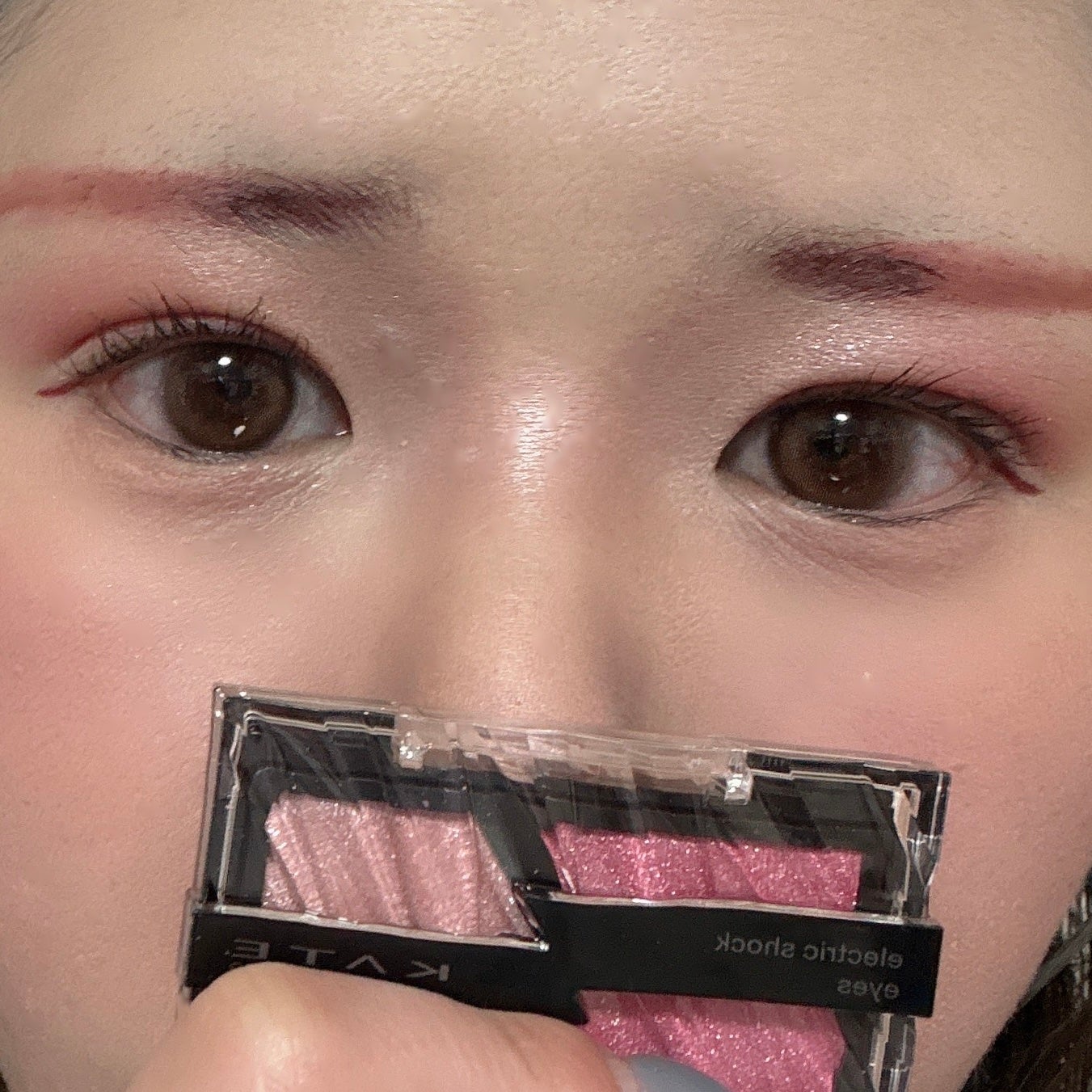 エレクトリックショックアイズ /KATE/アイシャドウパレットを使ったクチコミ(3枚目)