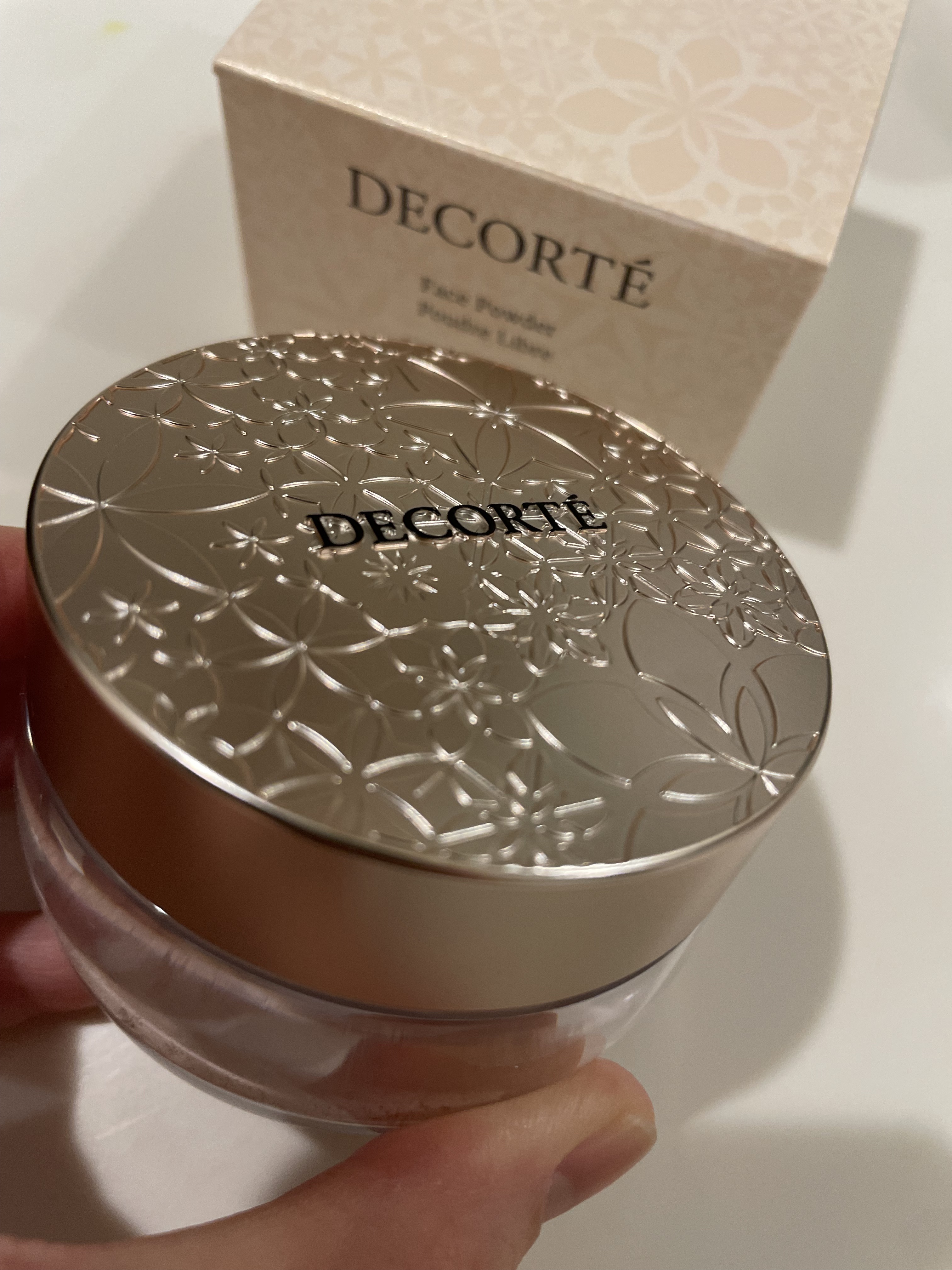 フェイスパウダー 11 luminary ivory/DECORTÉ/ルースパウダーを使ったクチコミ（2枚目）