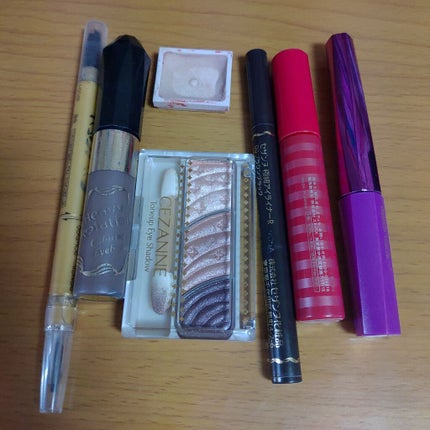 トーンアップアイシャドウ/CEZANNE/アイシャドウパレットを使ったクチコミ(2枚目)