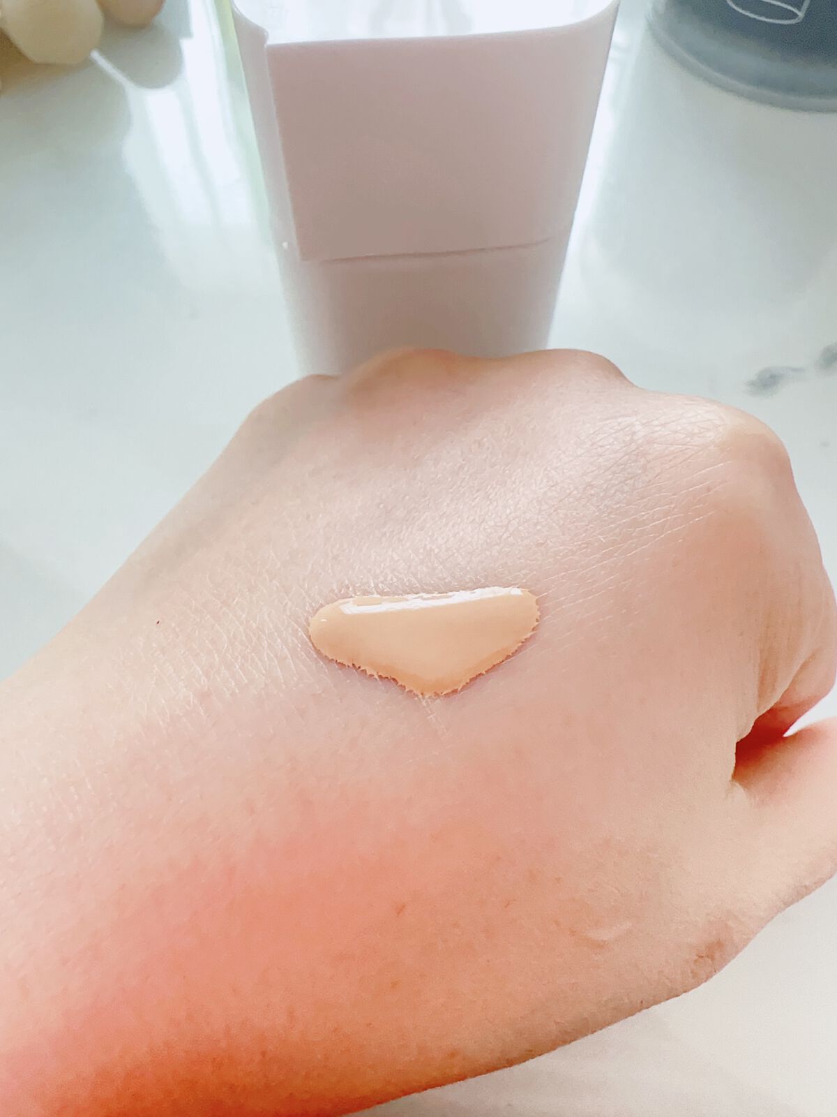 リキッドファンデーション 01 明るめ/media luxe/リキッドファンデーションを使ったクチコミ（3枚目）