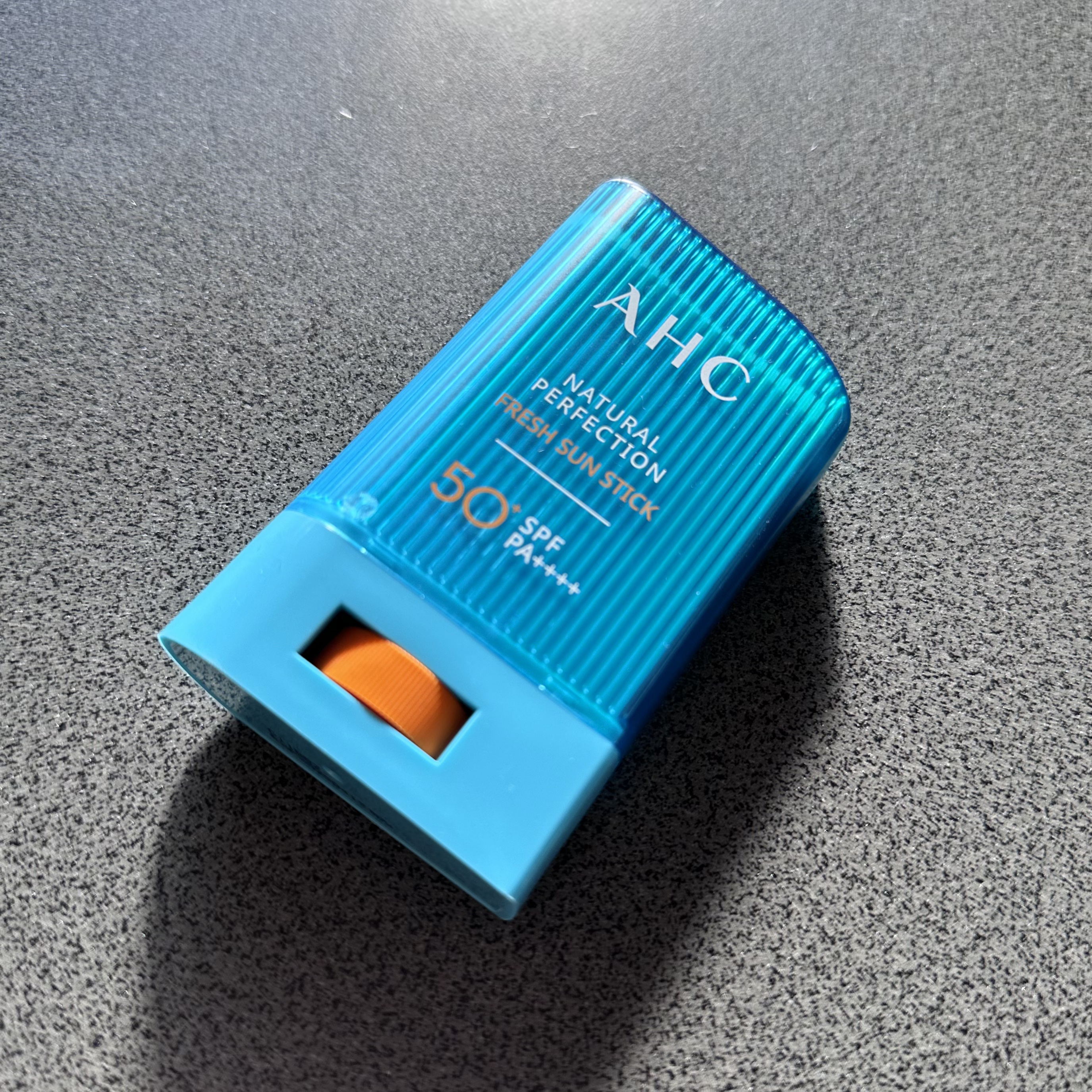  ナチュラルパーフェクションフレッシュサンスティック/AHC/日焼け止めスティックを使ったクチコミ（2枚目）