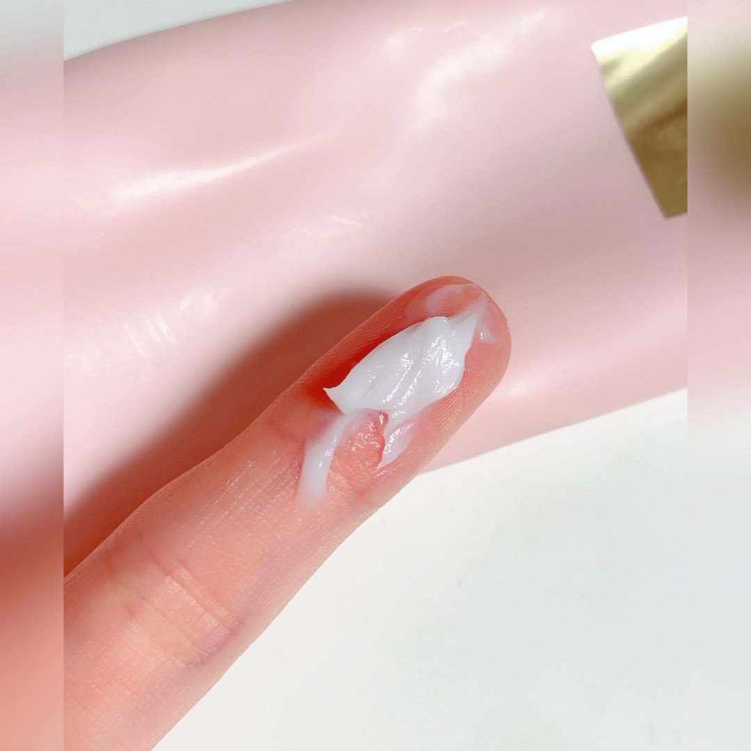 ボムバストクリーム　リッチ/PEACH JOHN/バスト・ヒップケアを使ったクチコミ（2枚目）