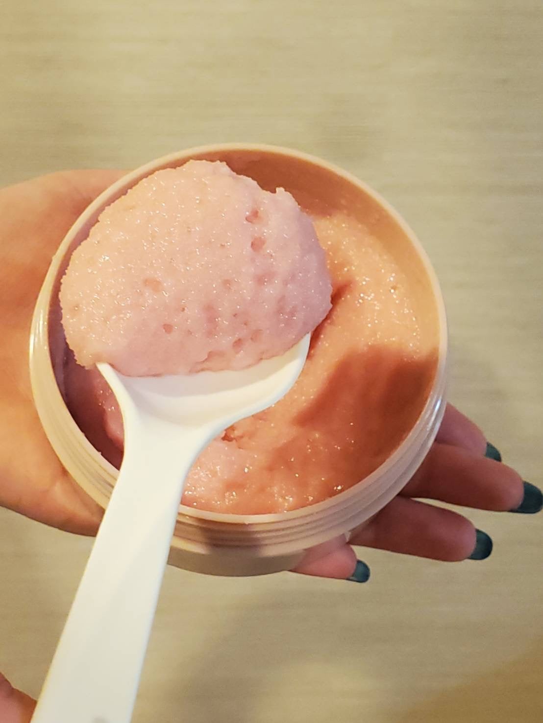 Q+Me スウィート ボム タラソ スクラブ/AGARISM/バスト・ヒップケアを使ったクチコミ(2枚目)