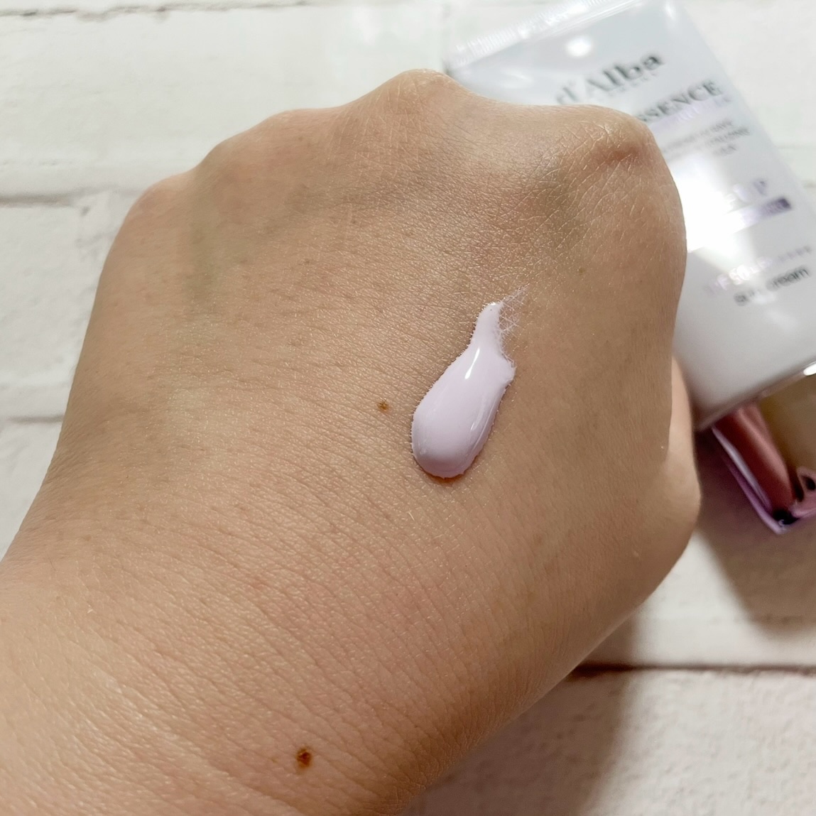 ダルバ ダルバ ウォータフル トーンアップ サンクリーム(パープル)のクチコミ「ダルバ ウォータフルトーンアップサンクリーム

水のようになめらかでさっぱりとした使用感で、し.....」（2枚目）