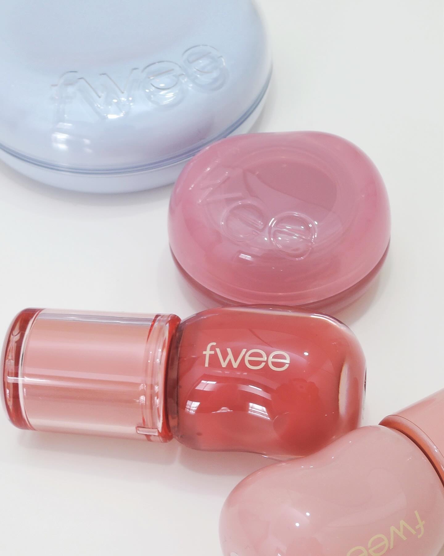 フィー クッションガラス ナチュラル/fwee/クッションファンデーションを使ったクチコミ（2枚目）