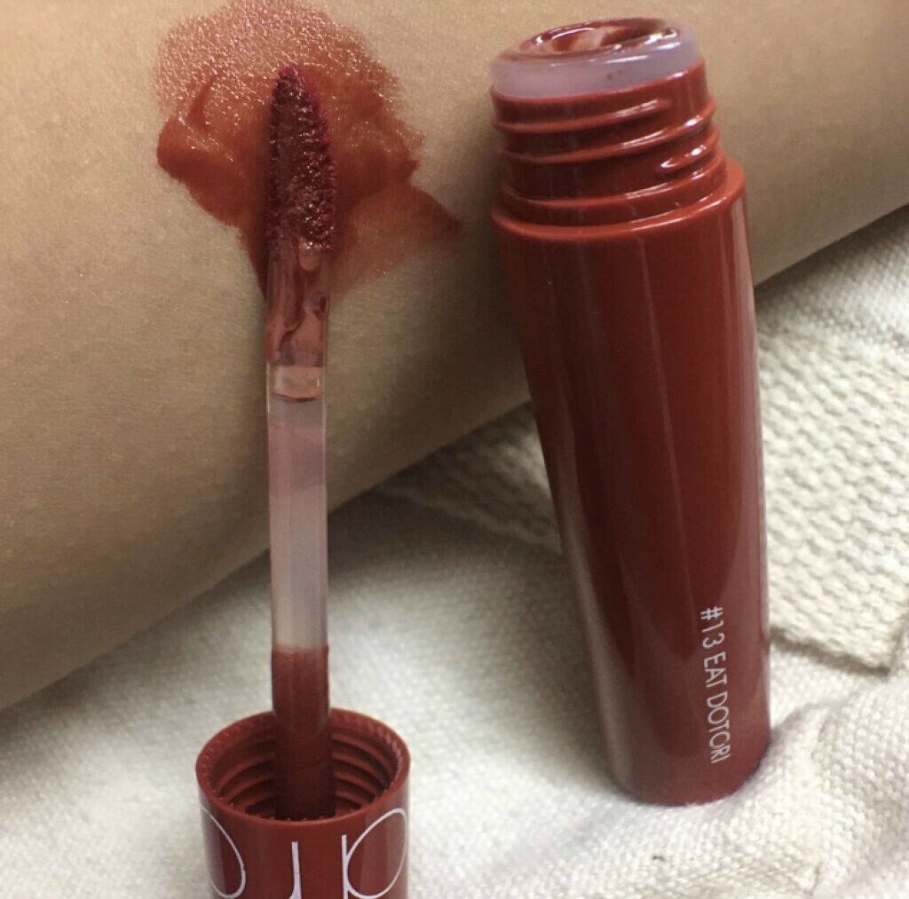 ジューシーラスティングティント/rom&nd/リップティントを使ったクチコミ（2枚目）