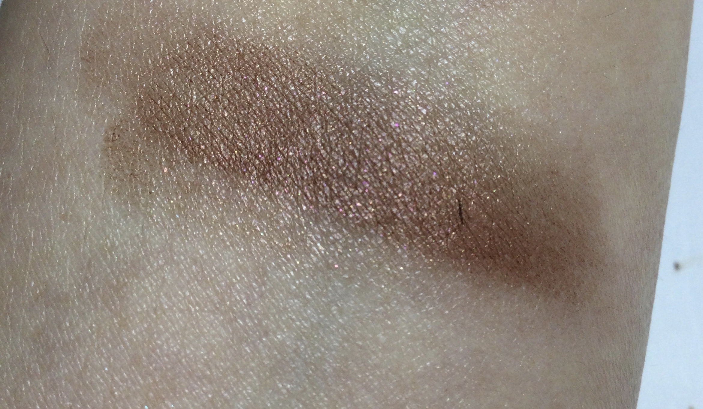 アディクション ザ アイシャドウ クリーム 111C Stay In/ADDICTION/ジェル・クリームアイシャドウを使ったクチコミ（3枚目）