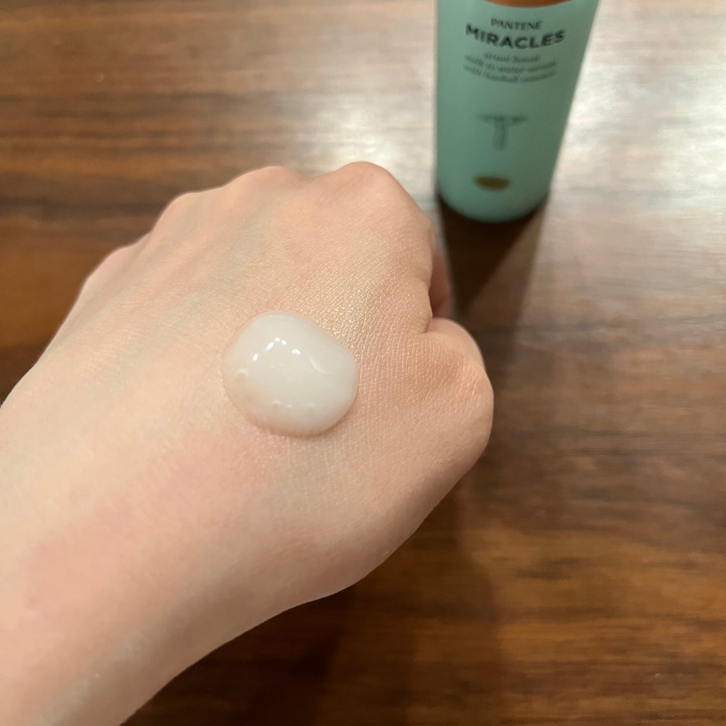 ミラクルズ うるおいブーストミルクウォーターセラム/パンテーン/アウトバストリートメントを使ったクチコミ(2枚目)