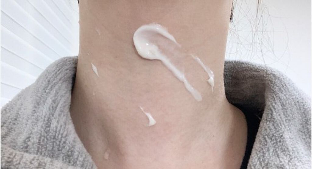 ベラ アルティメットエージ ネッククリーム/VELLA/フェイスクリームを使ったクチコミ（2枚目）