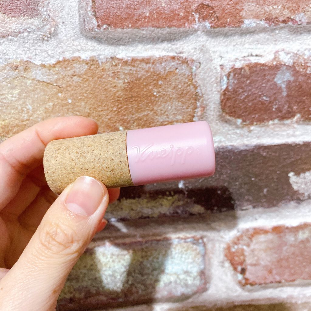 オーガニック リップバーム スイートアーモンドの香り/クナイプ/リップケアを使ったクチコミ（1枚目）