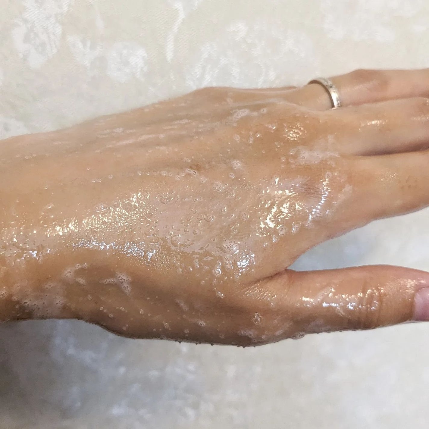 Q+Me スウィート ボム タラソ スクラブ/AGARISM/バスト・ヒップケアを使ったクチコミ(4枚目)