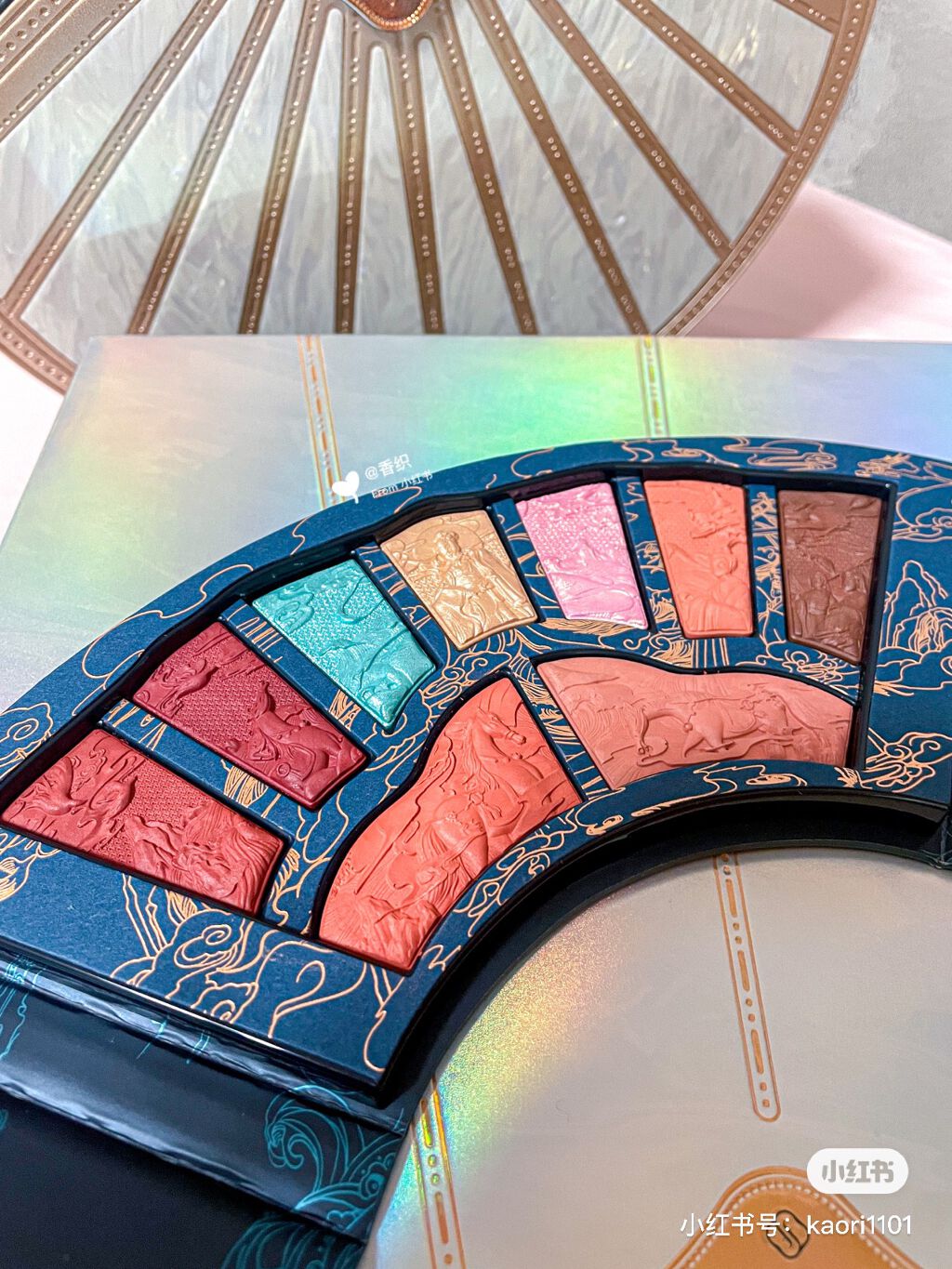 洛神賦アイシャドウパレット/花西子/マルチパレットを使ったクチコミ（1枚目）