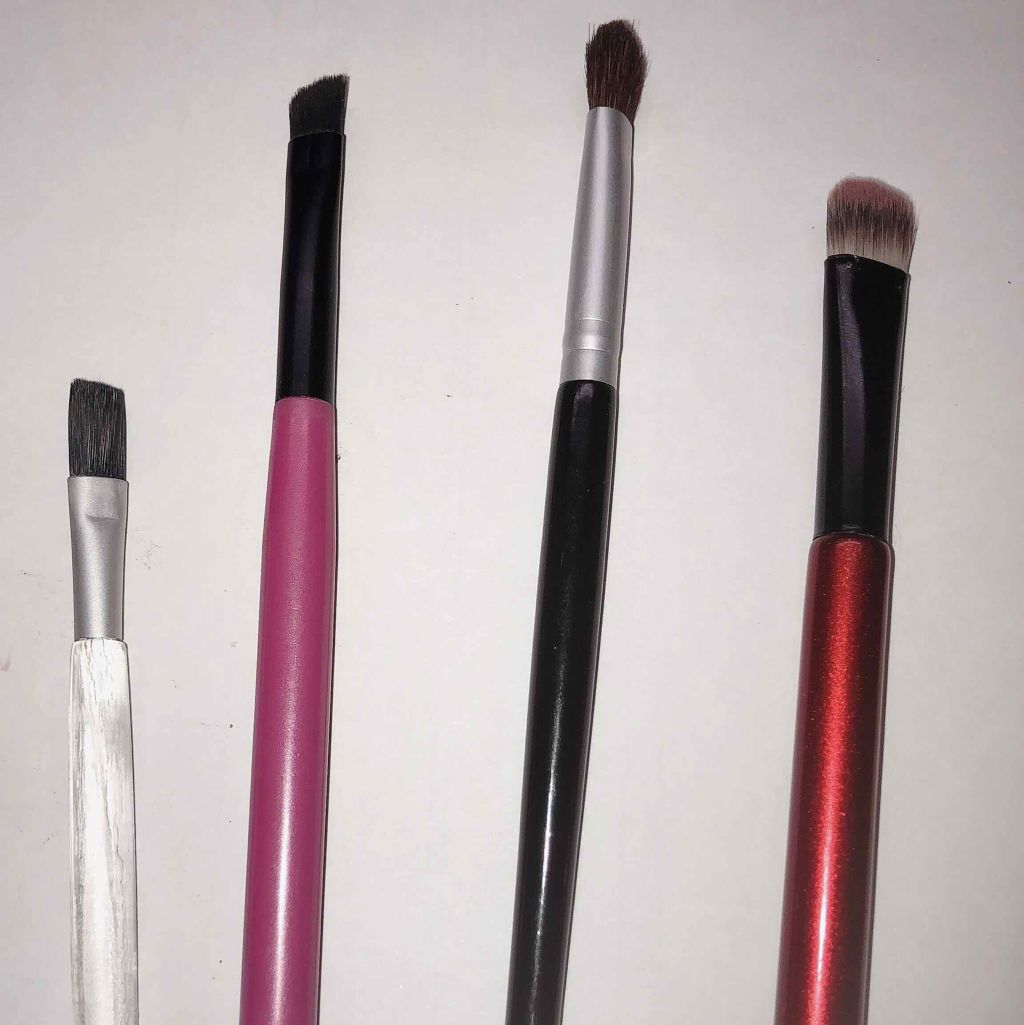 ごくふわっ春姫スライド式携帯メイクブラシ/DAISO/メイクブラシを使ったクチコミ（2枚目）