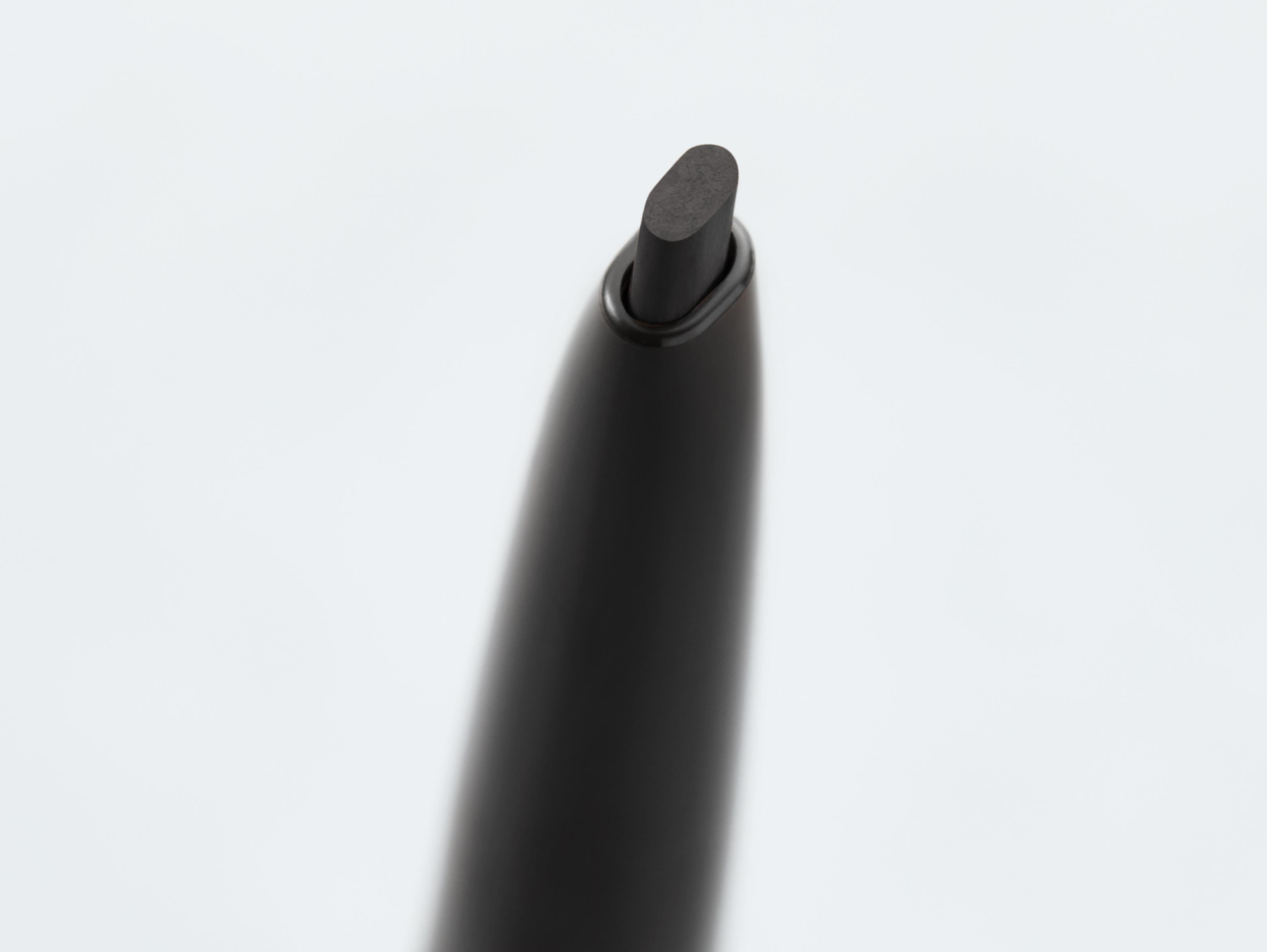 オーバルマルチジェルライナー 01 ナチュラルブラック