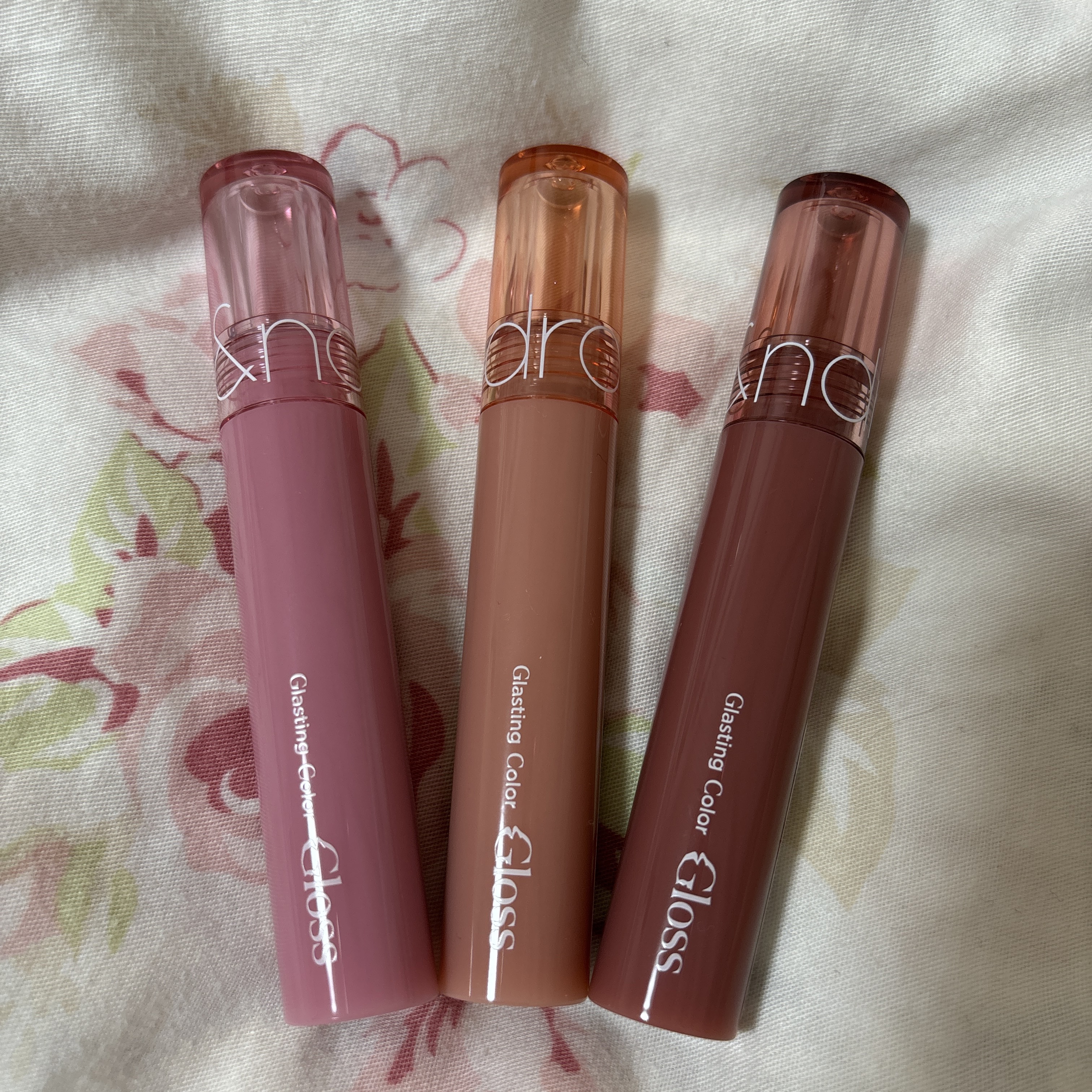 グラスティングカラーグロス/rom&nd/リップグロスを使ったクチコミ（1枚目）