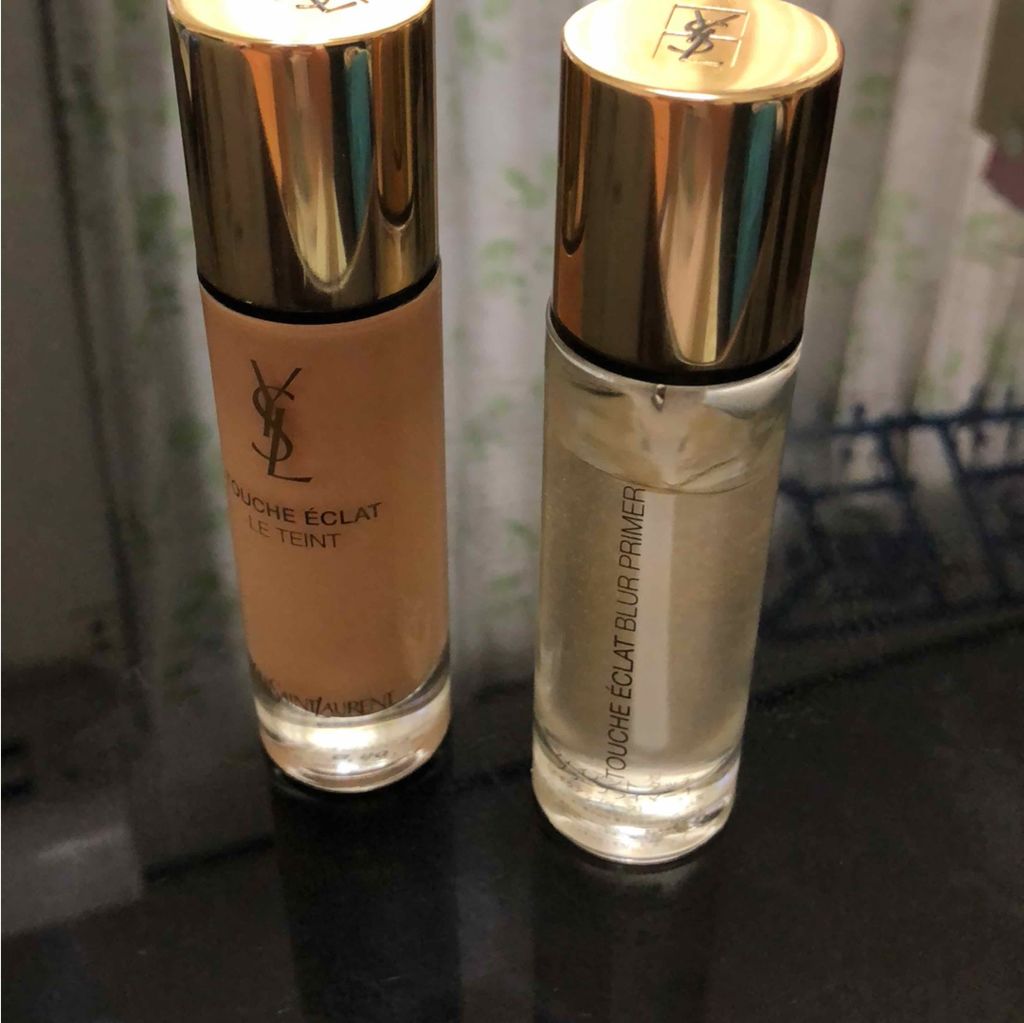 YVES SAINT LAURENT BEAUTEタン ラディアント タッチ エクラと