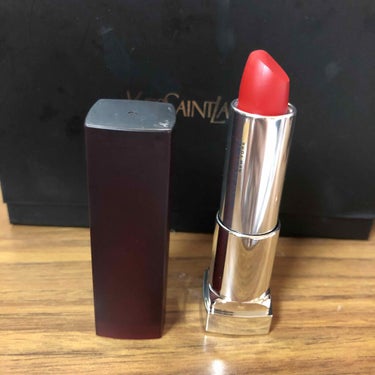 カラーセンセーショナル リップスティック C RED642 レッド ムード/MAYBELLINE NEW YORK/口紅を使ったクチコミ（2枚目）